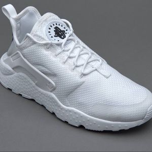 WOMENS WHITE NIKE AIR HUARACHES ULTRA